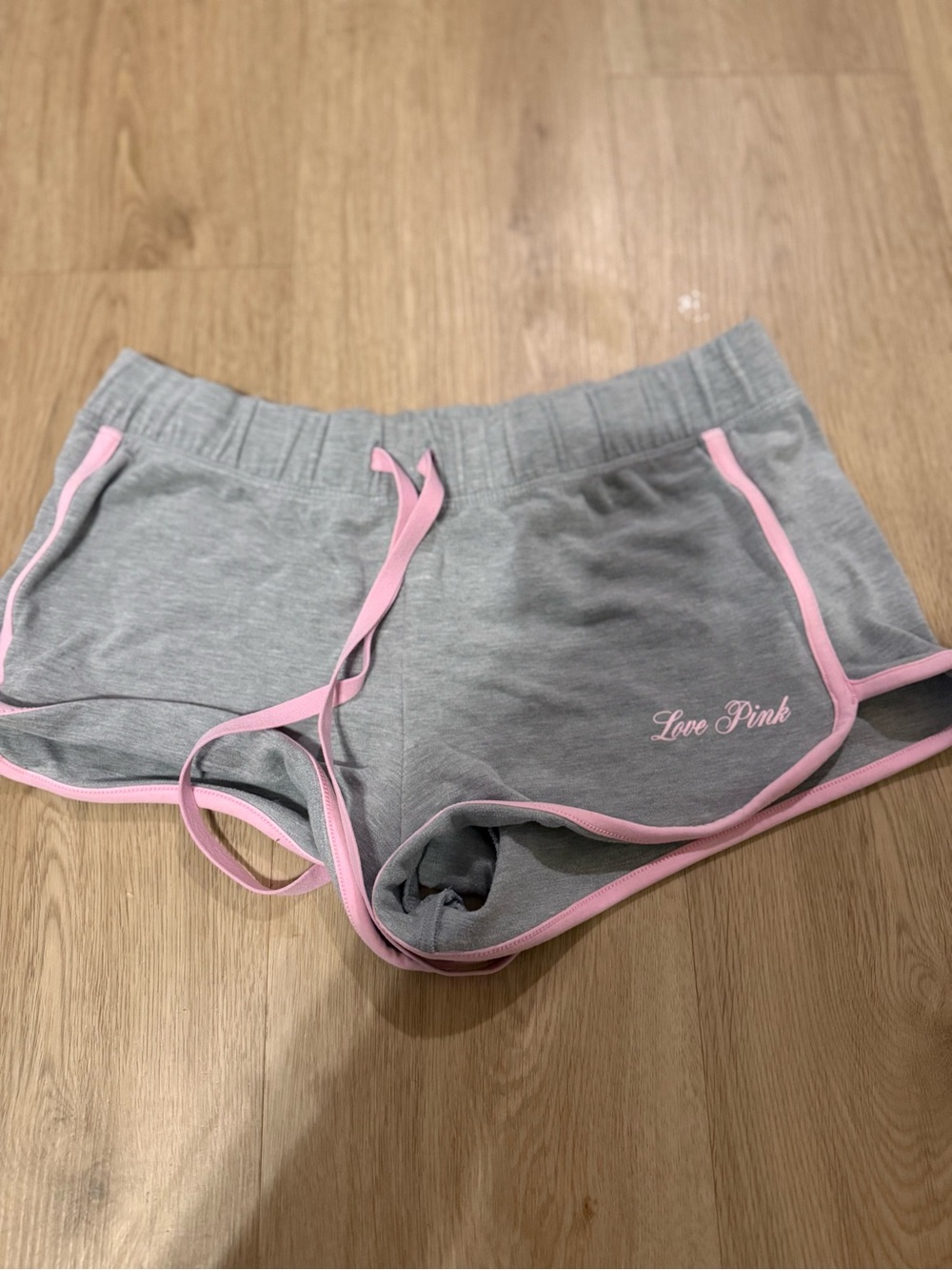 PINK Victoria's Secret Gray & Pink Trim Lounge Shorts size medium